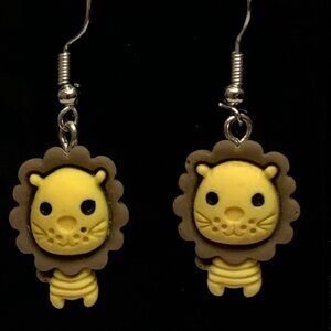 Lion Earring, Gift Idea, Silly Earrings, Safari Earring, Animal Earring, Africa